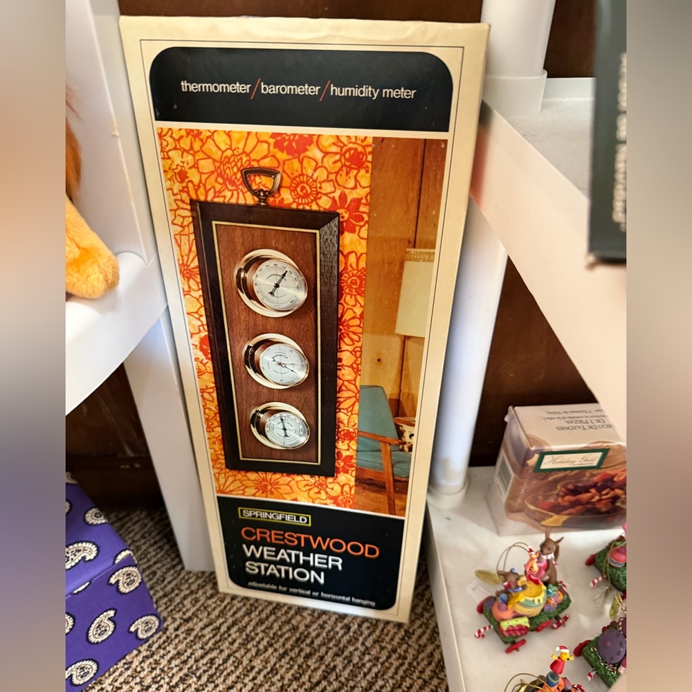 Crestwood Weather Station - Brown